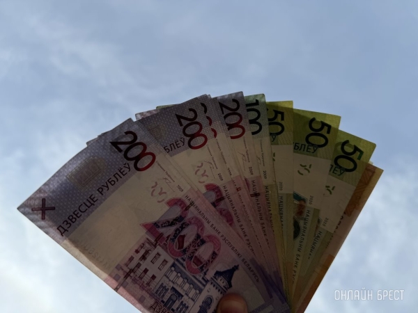 Белстат: реальная зарплата в Беларуси за пять лет выросла больше чем на 25%