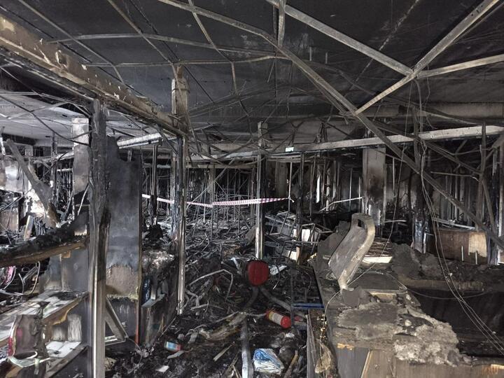 Пожар в ТЦ «Беларусь»: о нарушениях знали, но не закрывали опасный объект
Пожар в ТЦ «Беларусь»: о нарушениях знали, но не закрывали опасный объект