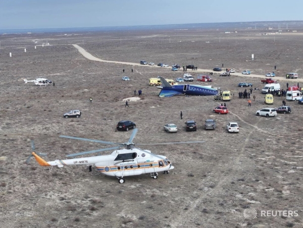 В Казахстане упал пассажирский самолет — видео и фото