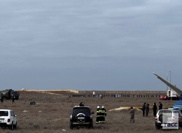 В Казахстане упал пассажирский самолет — видео и фото