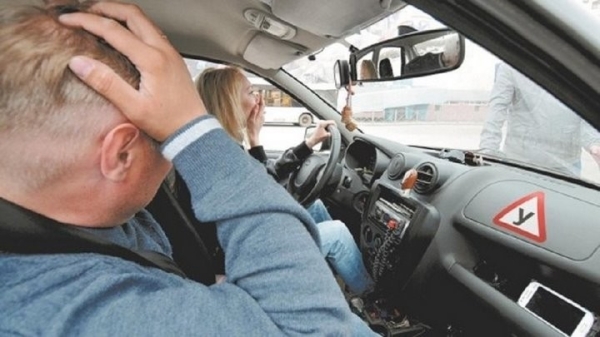 Несколько часов практики и отсутствие теории: как сдают на права в разных странах Несколько часов практики и отсутствие теории: как сдают на права в разных странах