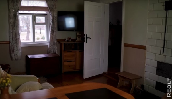 Две веранды и пять печей. Семья отремонтировала родительский дом в Брестской области и превратила его в уютную усадьбу Две веранды и пять печей. Семья отремонтировала родительский дом в Брестской области и превратила его в уютную усадьбу