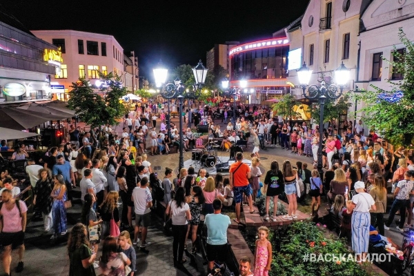 Можно ли играть музыкантам на ул.Советской в г. Бресте? Можно ли играть музыкантам на ул.Советской в г. Бресте?