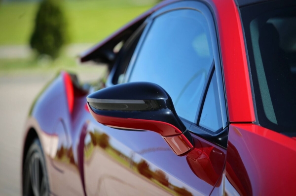 22-летний парень из Жодино купил BMW i8 за $100 тысяч — доволен?