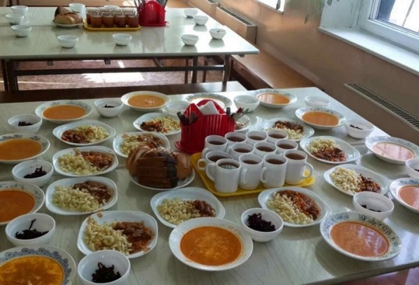 Питание в садах и школах подорожает. Узнали, как изменится цена