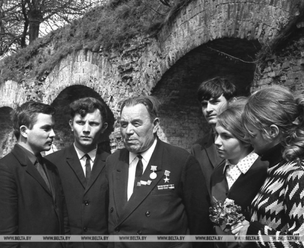 Мемориал «Брестская крепость-герой» в фотоархиве Мемориал «Брестская крепость-герой» в фотоархиве