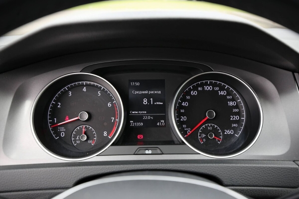 Белорус купил «непроходной» VW Golf, но выставил его на продажу. Чем не понравился 1,2-литровый хетчбэк? Белорус купил «непроходной» VW Golf, но выставил его на продажу. Чем не понравился 1,2-литровый хетчбэк?