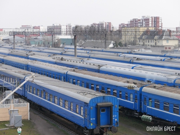 Дети бросали камни в проезжающий поезд. Какое наказание может быть за такую «забаву»? Дети бросали камни в проезжающий поезд. Какое наказание может быть за такую «забаву»?